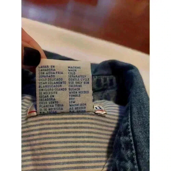 Vintage Button Down Christmas Shirt Size Large Santa Bear Tree Presents Grandma - Picture 7 of 8